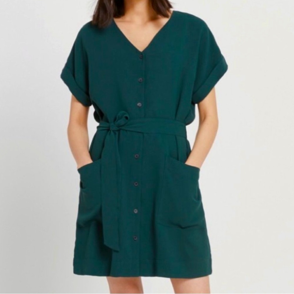 Frank and Oak Pocket T-Shirt Green Dress (Medium)